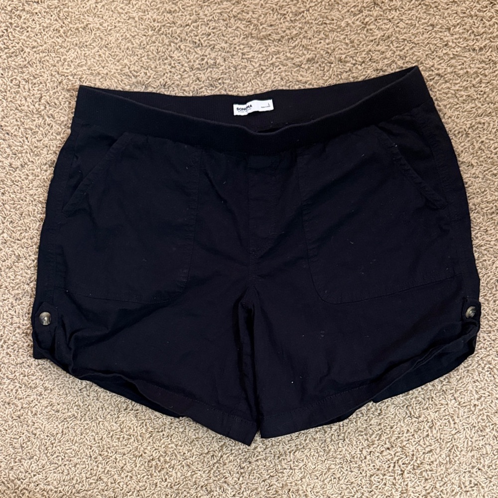 Women's Black Utility Cargo Shorts size Large